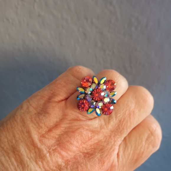 Size 9 Gorgeous Red Rhinestone Ring Signed SNK - Picture 6 of 9